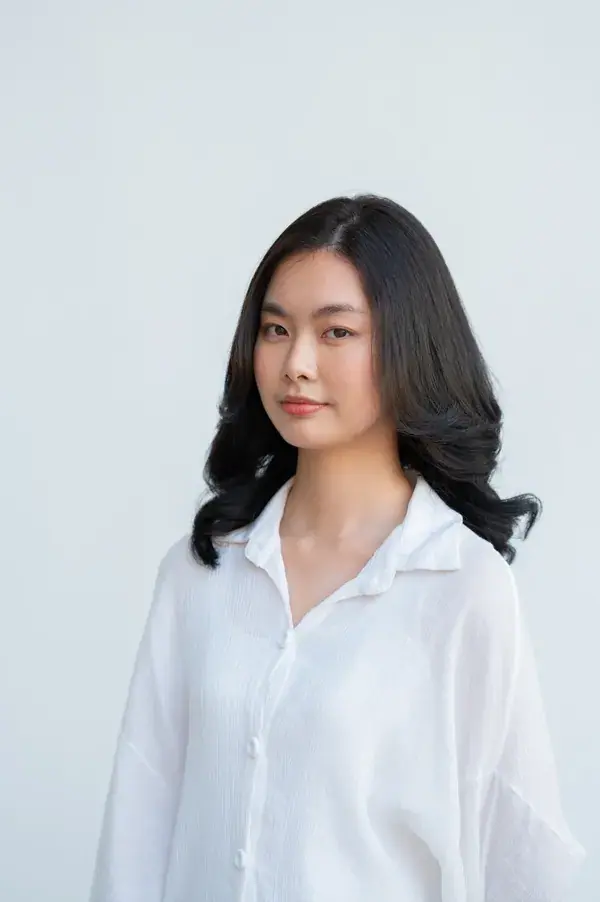 ตัวอย่างลุคเลเยอร์กรอบหน้าถัดไป